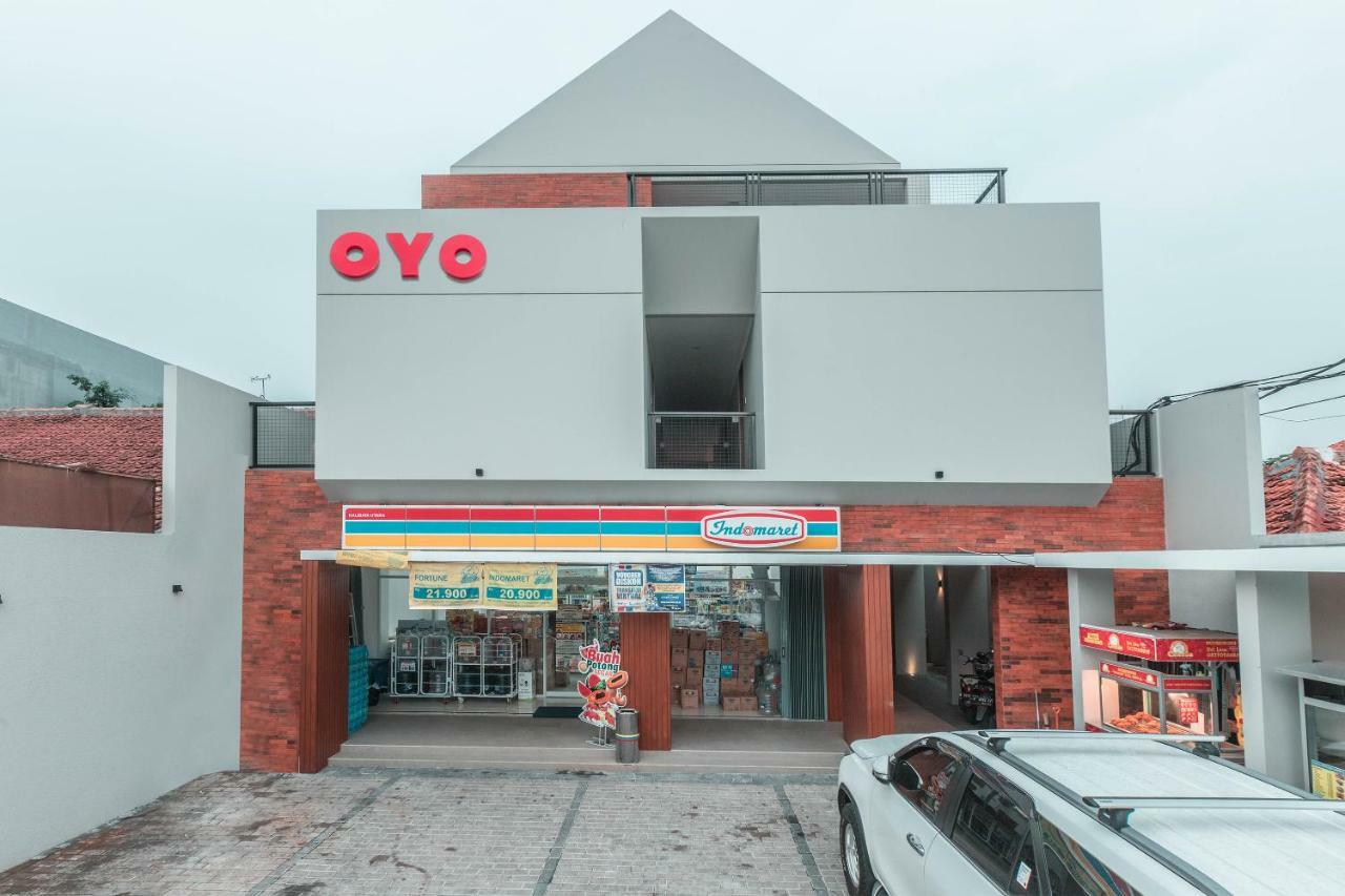 Oyo 780 Acg House Kalibata Syariah Hotel Jakarta Luaran gambar